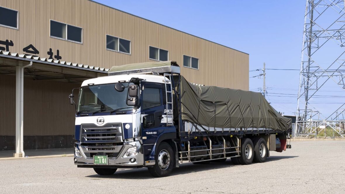 大型トラック（高床平ボディ仕様）